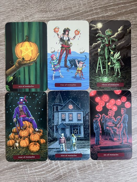 Розпродаж таро колод