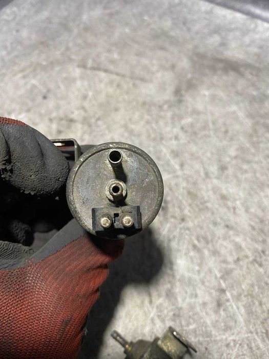 Електромагнітний вакуумний клапан Audi Volkswagen   034906283