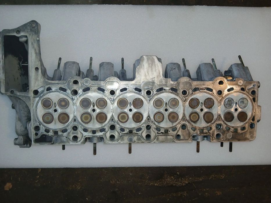 Głowica silnika BMW E60 E61 E65 X5 E53 3l.d 218KM