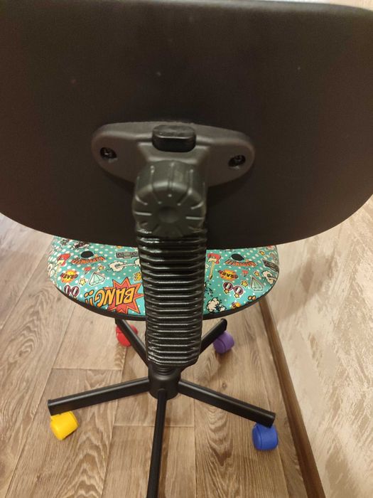 Продам стілець .