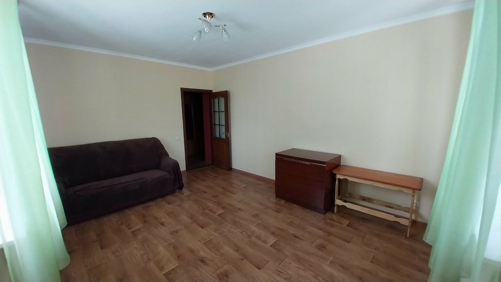 Сдаю 2 комнатную квартиру в новострое! Район Французского бульвара.