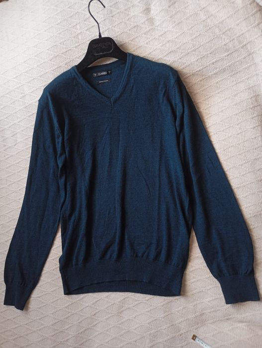 MERINO Blend M granatowy niebieski elegancki sweter z dekoltem w serek