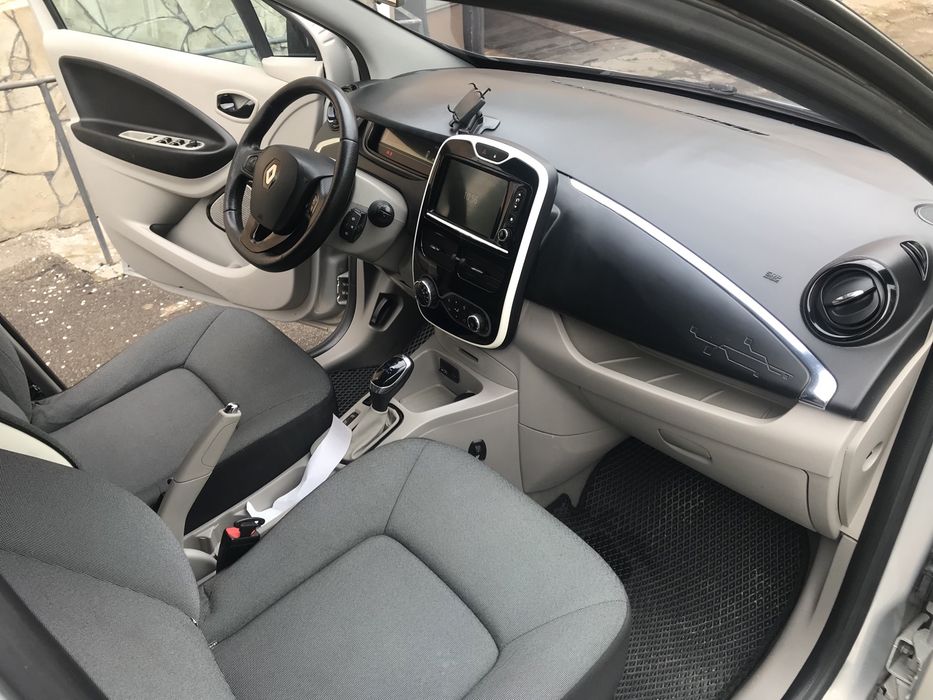 Renault Zoe рено зое