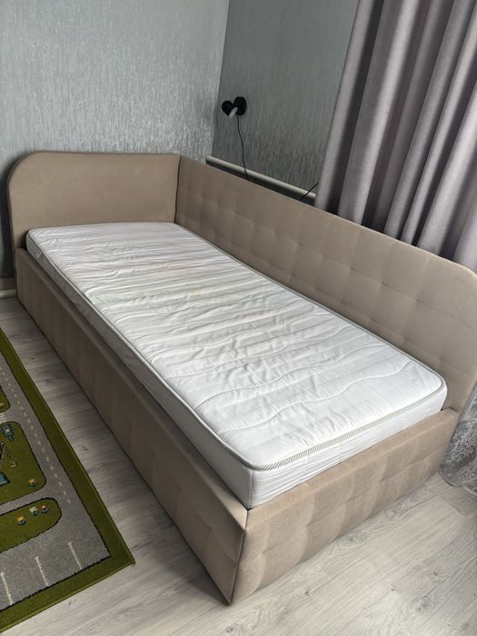Ліжко односпальне