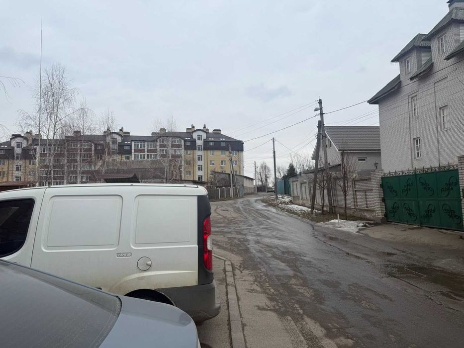 Хотів, приміщення 26 кв.м, під салон, магазин, офіс, окремий вхід.