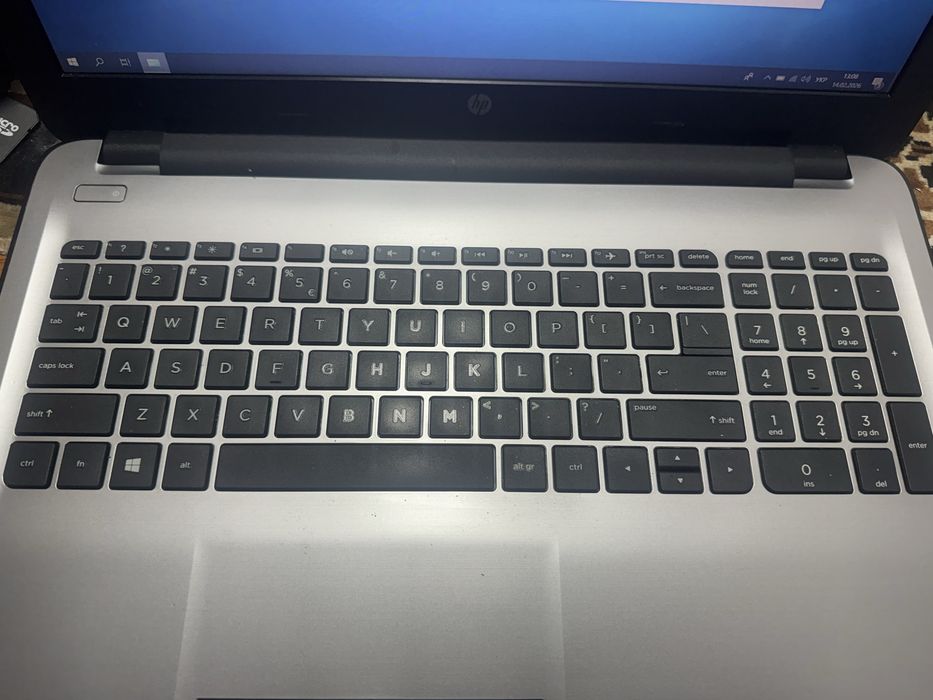 Ноутбук на amd a8 Hp 15 ba027nd