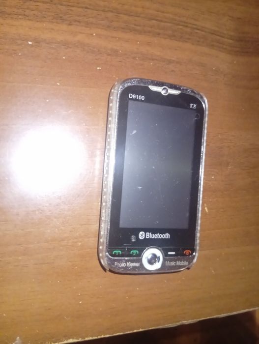 мультимедійний кнопочно-сенсорний телефон Donod D9100