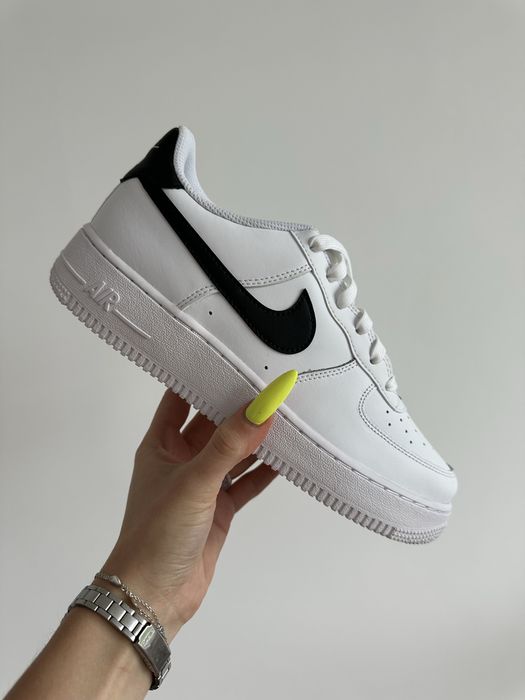 Жіночі оригінальні кросівки Nike Air Force 1 (GS) Low White/Black