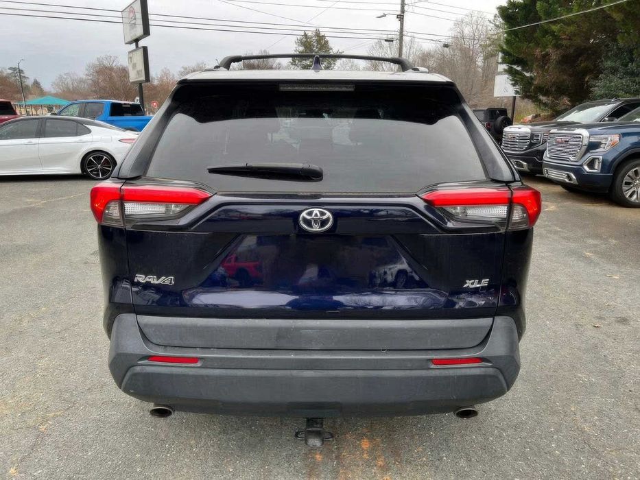 Toyota RAV4      2020