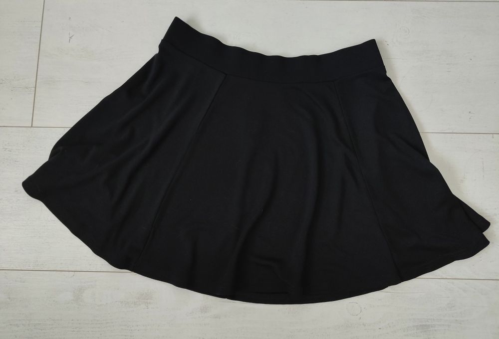 Krótka spódniczka rozm M
