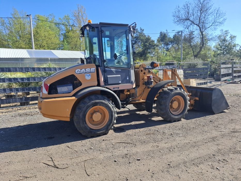 Ładowarka case 321 jcb bobcat volvo
