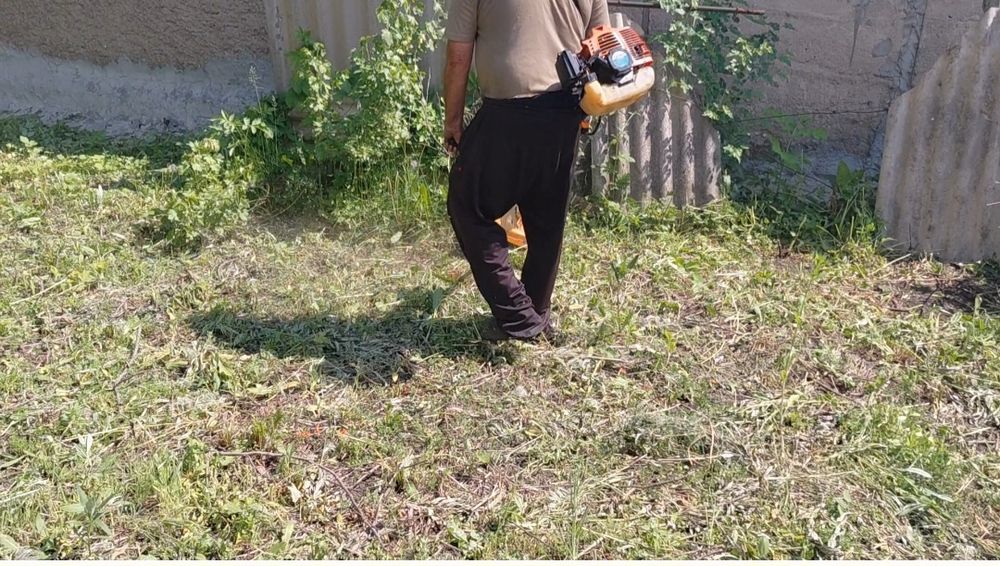 Покос трави ,Потрібна допомога по  хазяйству