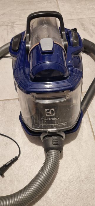 Odkurzacz ELECTROLUX Silent Performer Cyclonic ESPC71DB