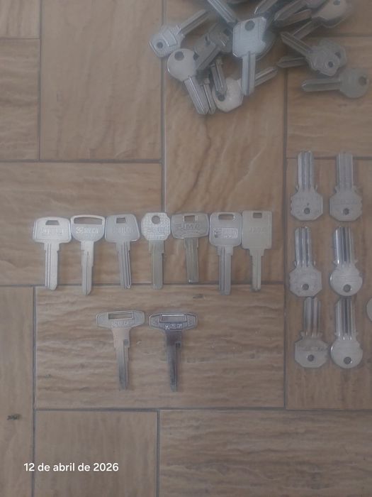 Chaves de automóveis modelos antigos