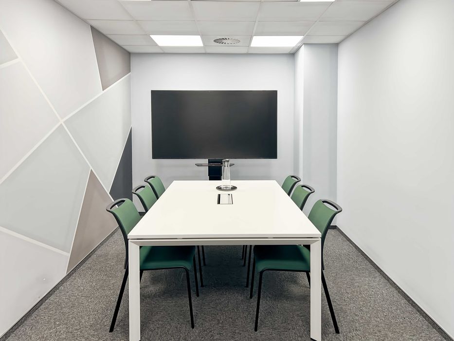Wynajem biura we Wrocławiu: Prywatna 3-4-osobowa powierzchnia biurowa w prestiżowej lokalizacji Regus Diamentum