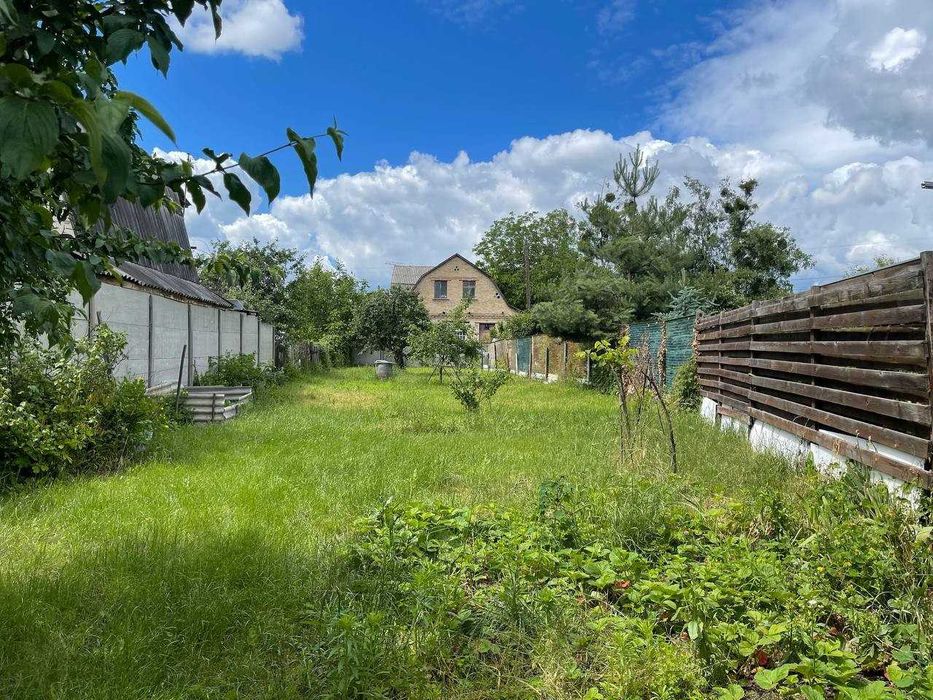 House in Bucha, Buchanskyy rayon - More