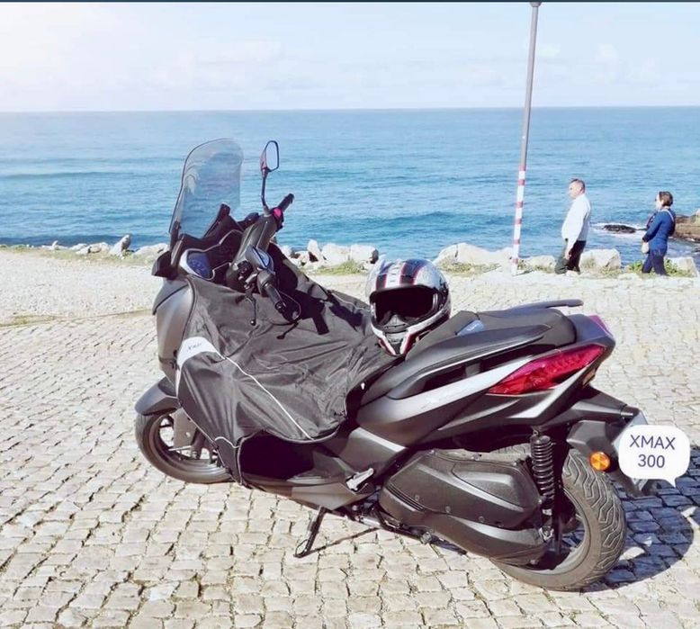 Yamaha X-Max 300 de passeio