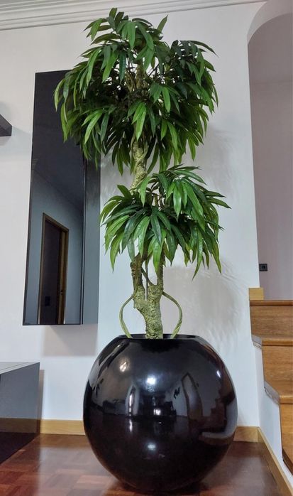 Vaso com planta artificial