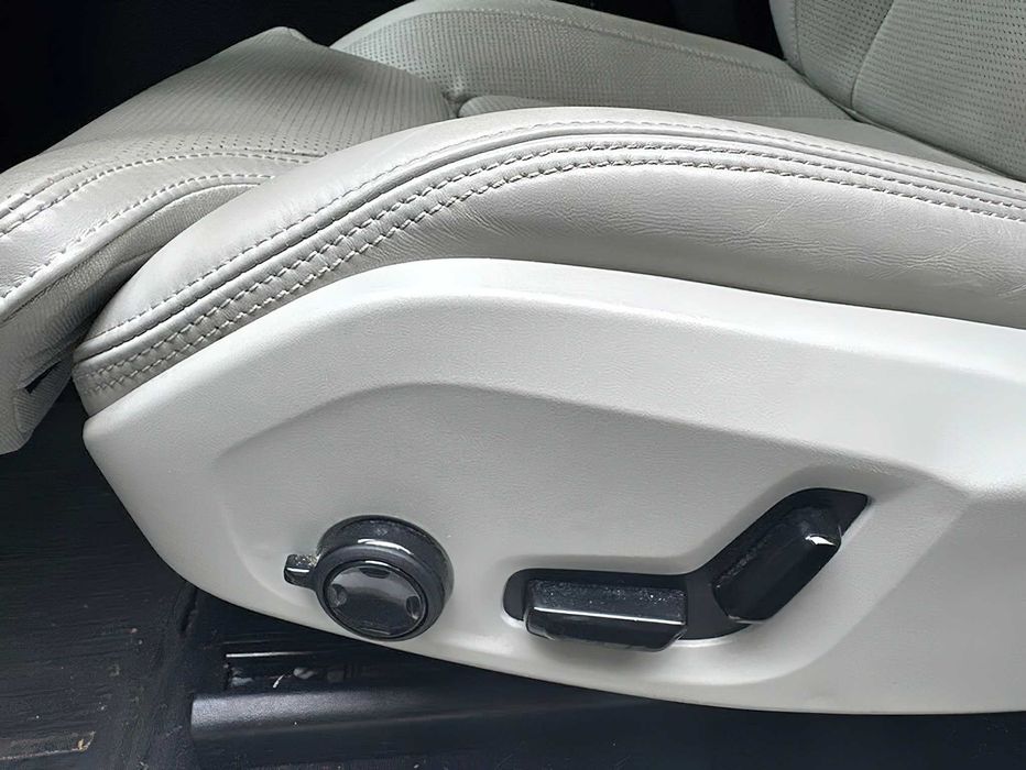 Volvo XC60      2022