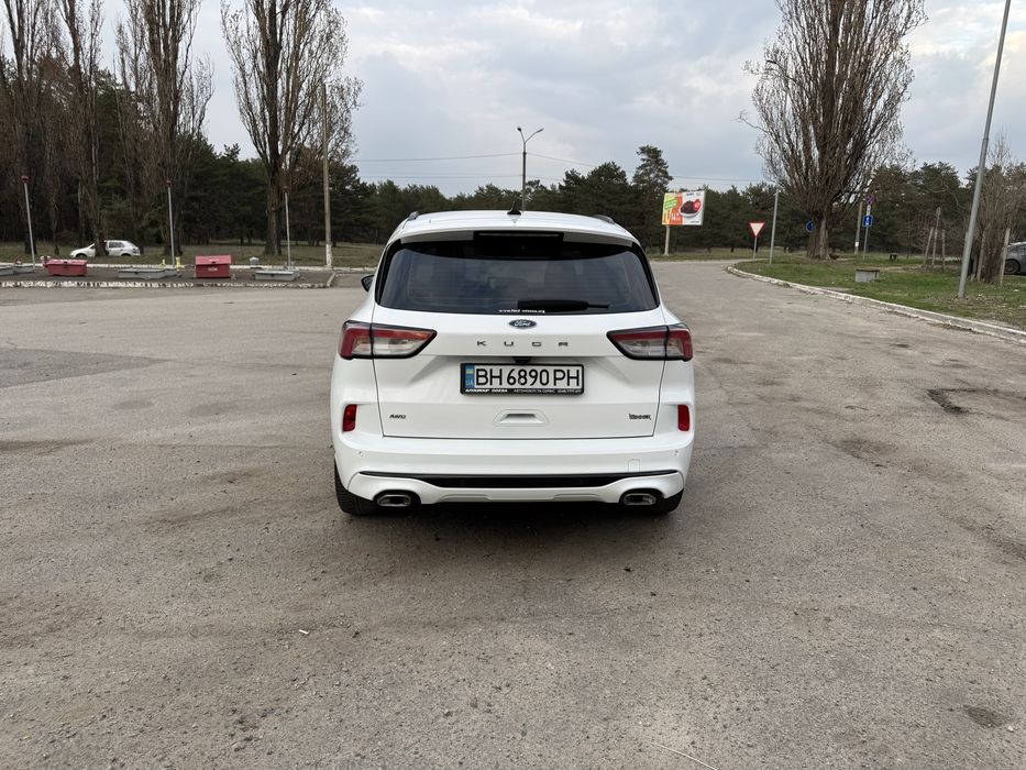 Ford Kuga 3  ST-line куплен в 2022 году