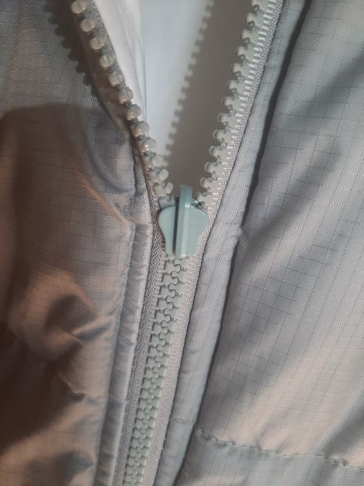 Przepiękna lekka zima chłodna wiosna kurtka damska Hugo Boss L