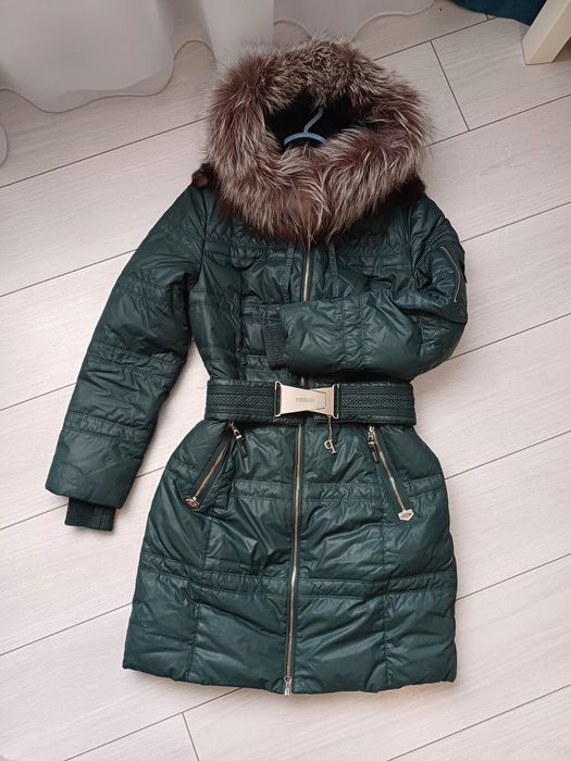 Жіноча куртка пуховик
