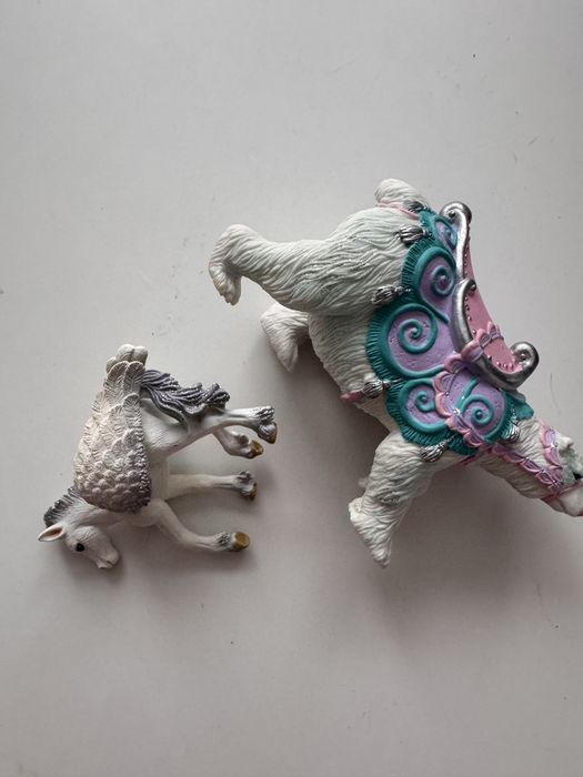 Фігурки тварин schleich та ELC
