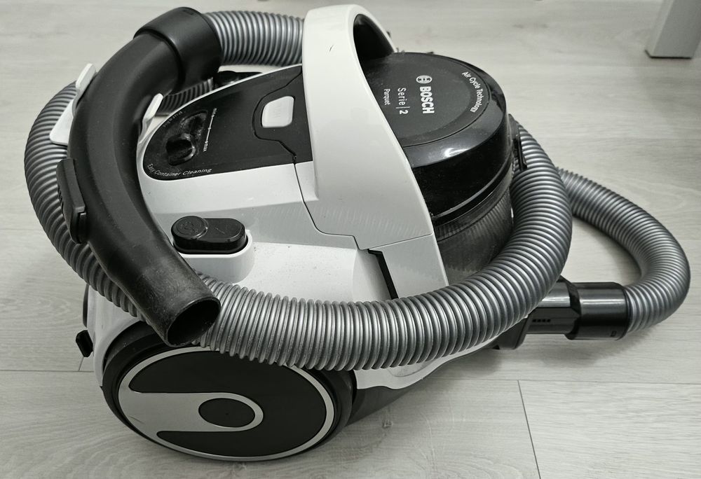 Odkurzacz BOSCH BGS05A322