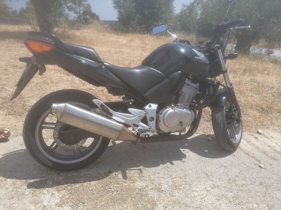 Honda CBF 500 como nova