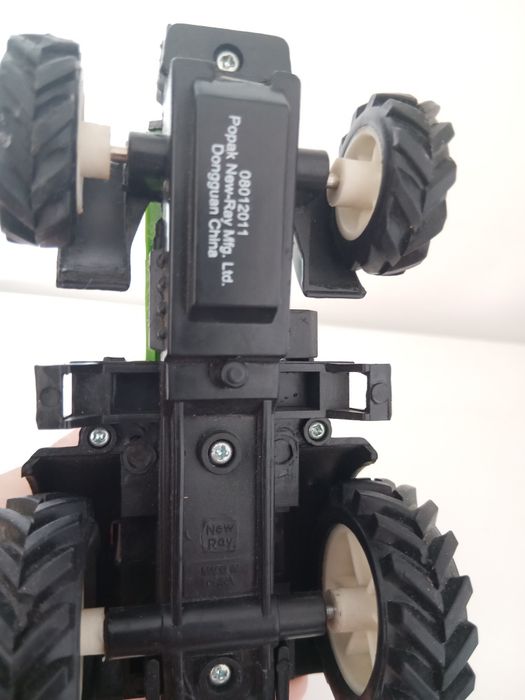 Brinquedo Trator RZ-1