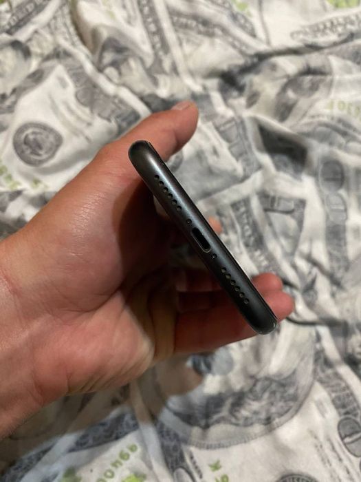 Продам Iphone 11 128gb