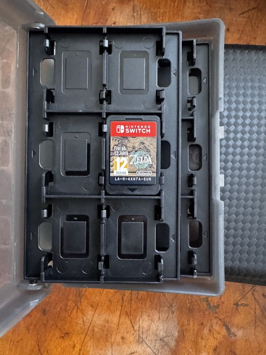 Продам комплект Nintindo switch v2 32gb + флешка 512gb + акк з іграми