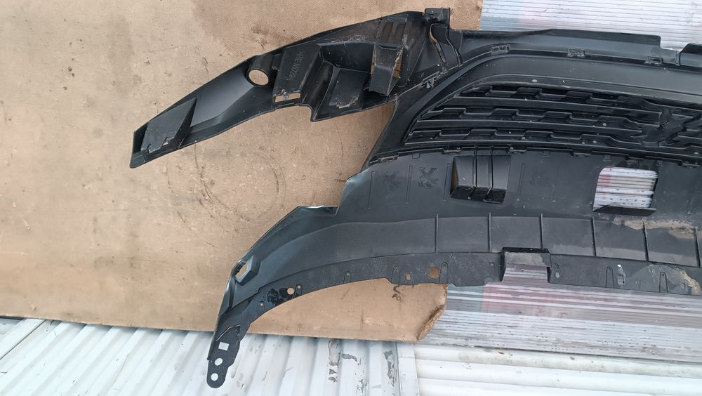 Vendo grelha de frente do Peugeot partner ano 2019