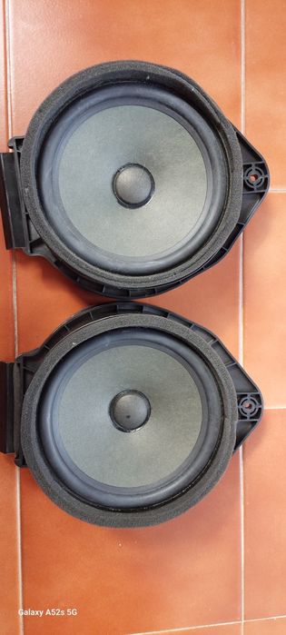 Vendo Colunas de som do Chevrolet Aveo de 2012,  em bom estado.
ideais