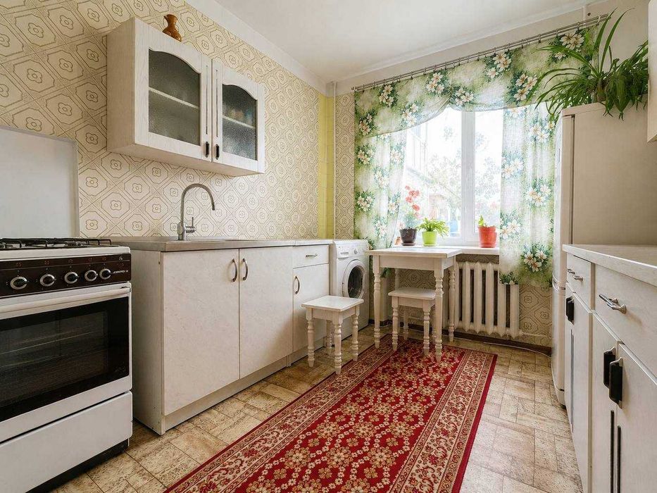 ПРОДАЖ 3-кімнатної квартири в Центрі міста по вул. П`ятницька