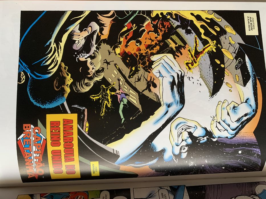 CAPITÃO BRETANHA, Um Mundo ao Contrário