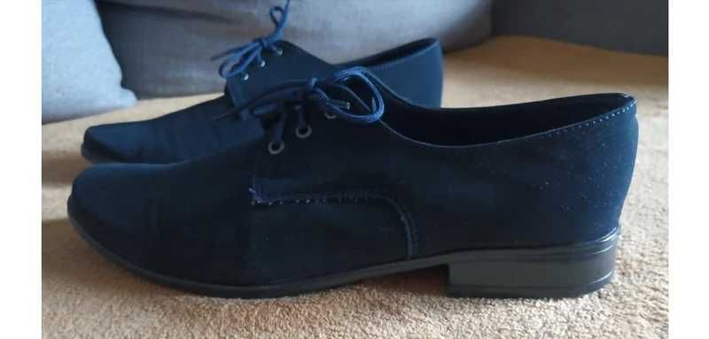 Eleganckie buty pantofle zamszowe święta komunia garnituru 37 polskie