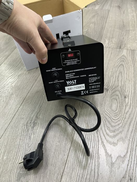 Перетворювач   Преоброзователь  230В = 110В ВИХІД   1000w 1 кВ