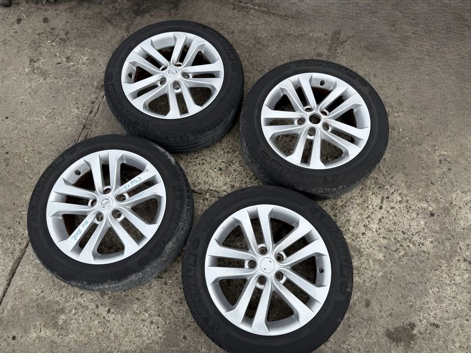 Felgi 17' koła Nissan Juke F15 N45701 5x114,3 17x7J ET40 centr 66,1 OE