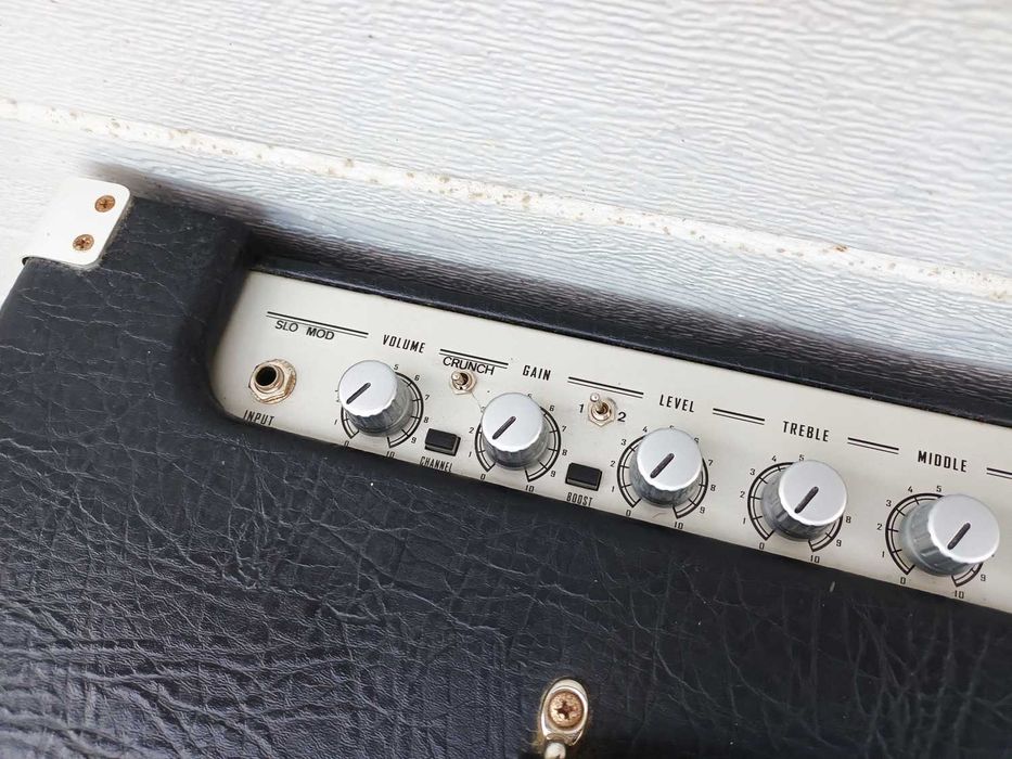 Amplificador a válvulas Crate V50-112