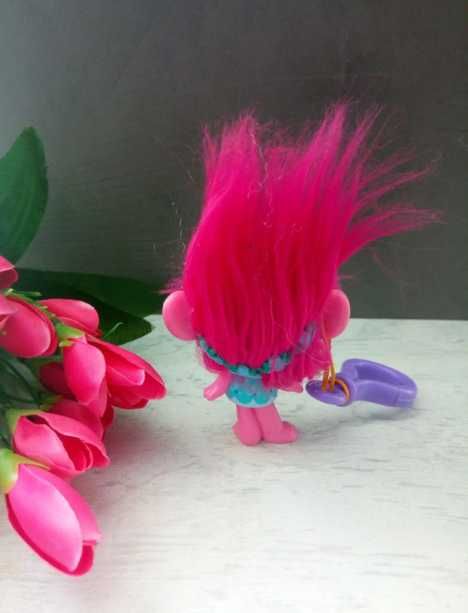 Breloczek Trolle Poppy, 8 cm