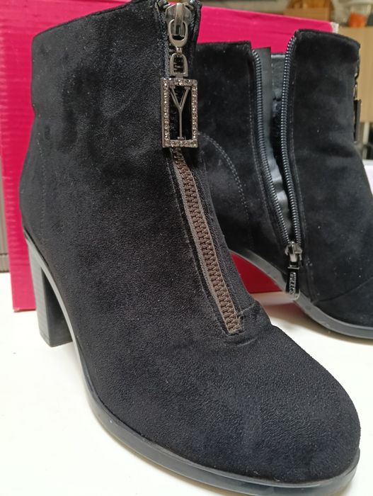 Ботинки женские замшевые