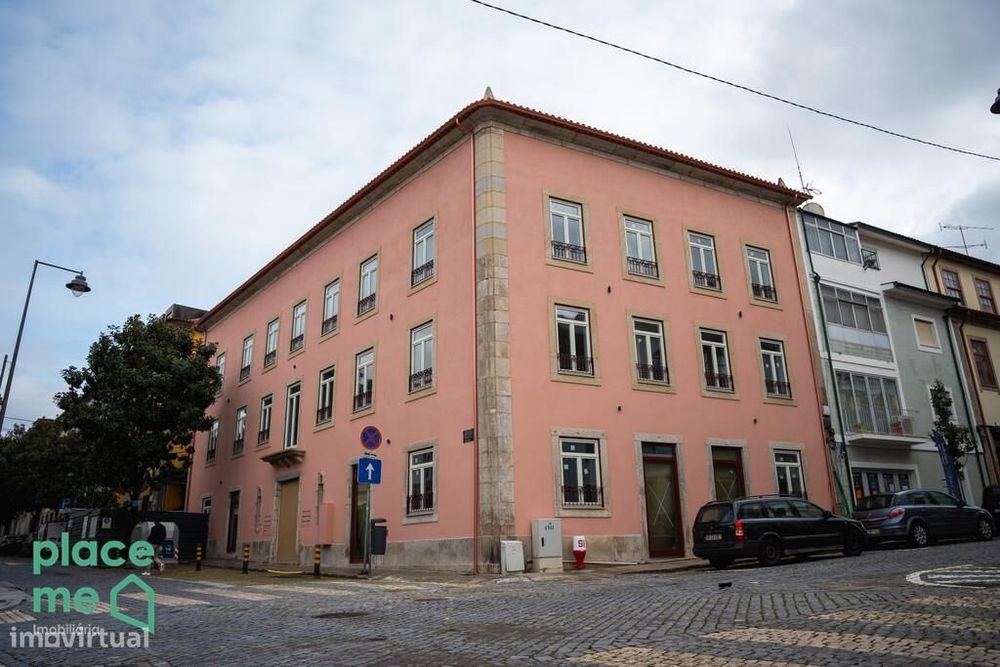 Loja com Licença de comércio e serviços na Rua Dom Afonso Henriques, B