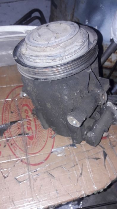 Компресор кондиціонера хендай