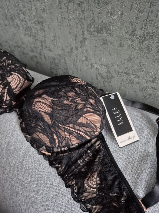 Nowy biustonosz koronka 85C push-up Alles