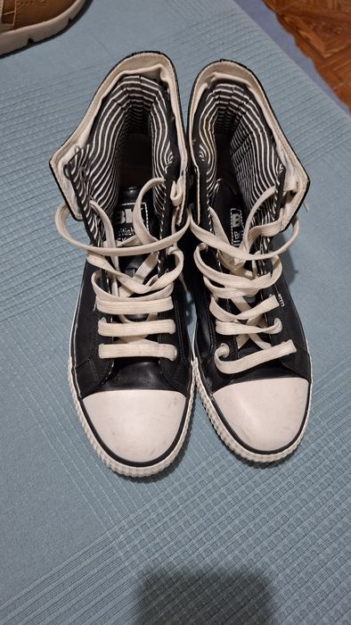 Botas Bk usadas em bom estado ( entrego Lisboa)
