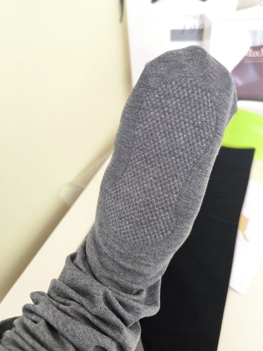 Max mara
Комплект колготок 200D ,чорні та сірі.
Італія