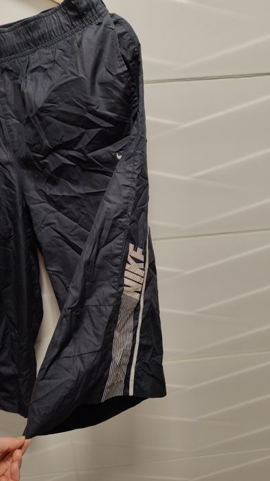 Spodenki Nike r. M granatowe bermudy