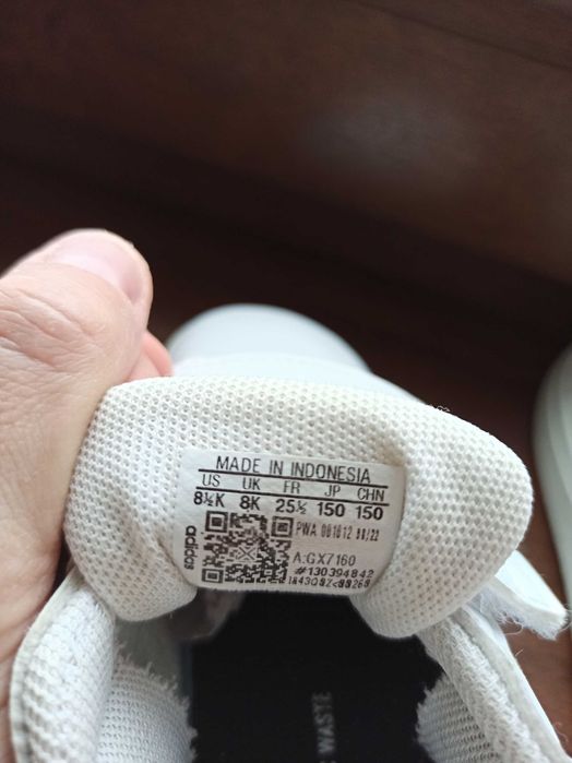 Adidasy dziewczęce 25,5