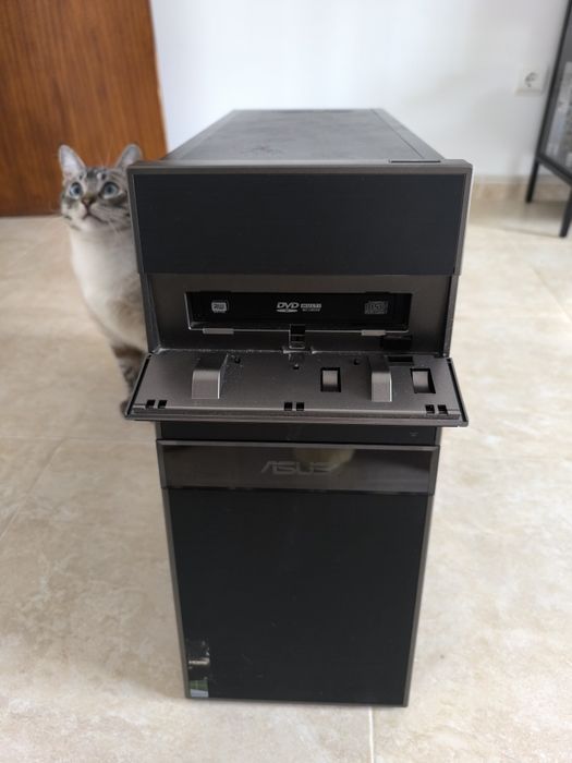 Caixa da Asus para computador